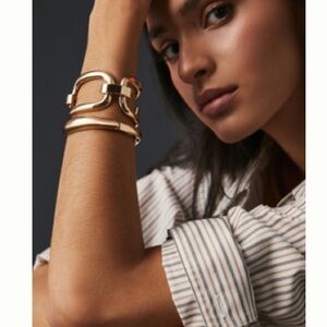 Gold Oversized Link Bracelet